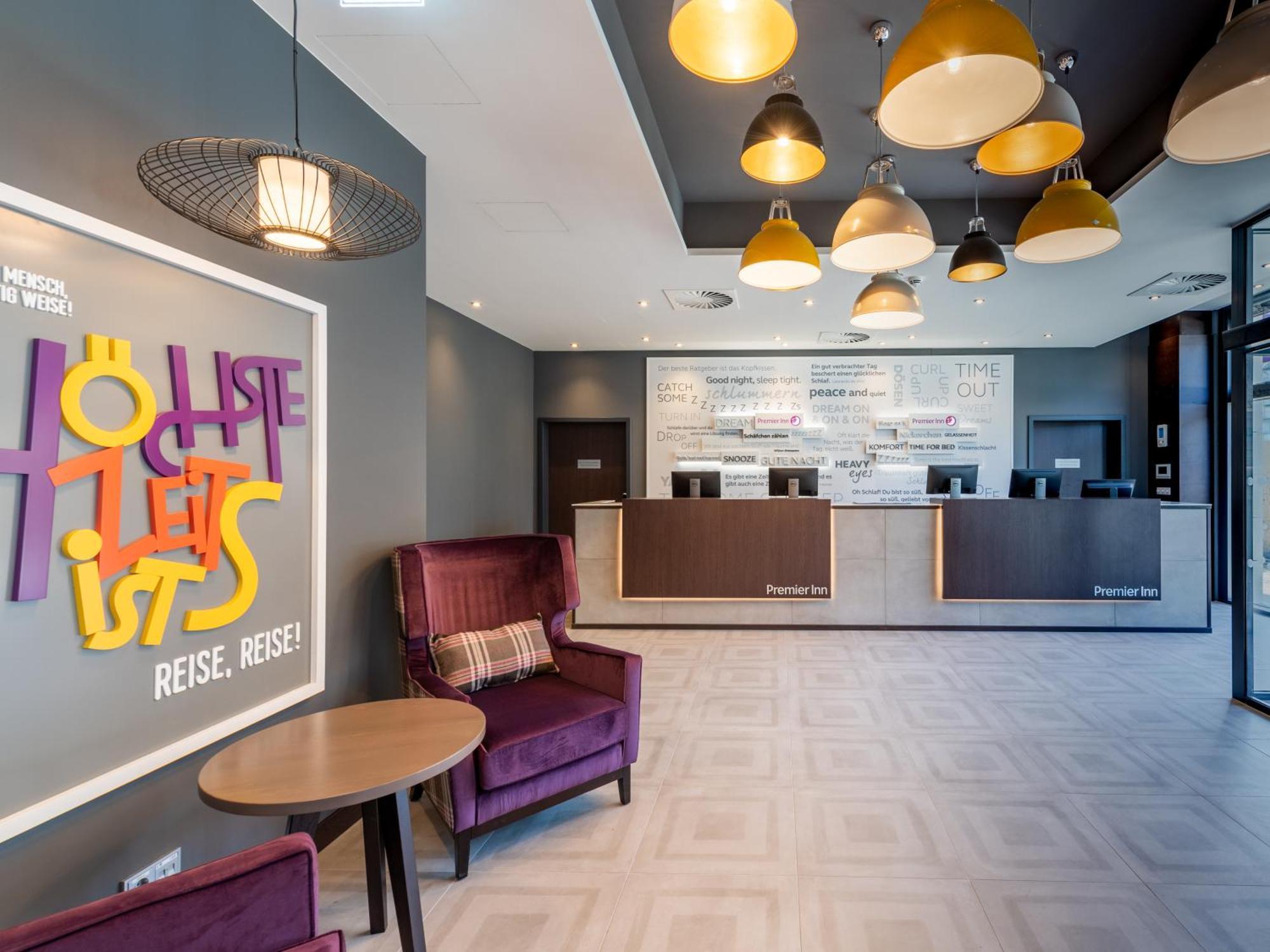 Premier Inn Muenchen City Zentrum Екстериор снимка
